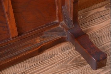 アンティーク家具　和製アンティーク　総欅材の重厚な座卓(センターテーブル)