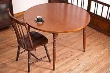 ヴィンテージ家具　和製アンティーク　ビンテージキツツキマーク!上品なラウンドダイニングテーブル