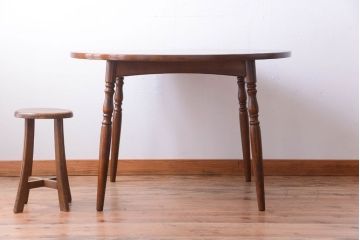 ヴィンテージ家具　和製アンティーク　ビンテージキツツキマーク!上品なラウンドダイニングテーブル