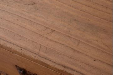 アンティーク家具　古民具・骨董　新潟産　厚手の銅金具が美しい総桐材の高級衣装箪笥(桐箪笥、桐たんす)