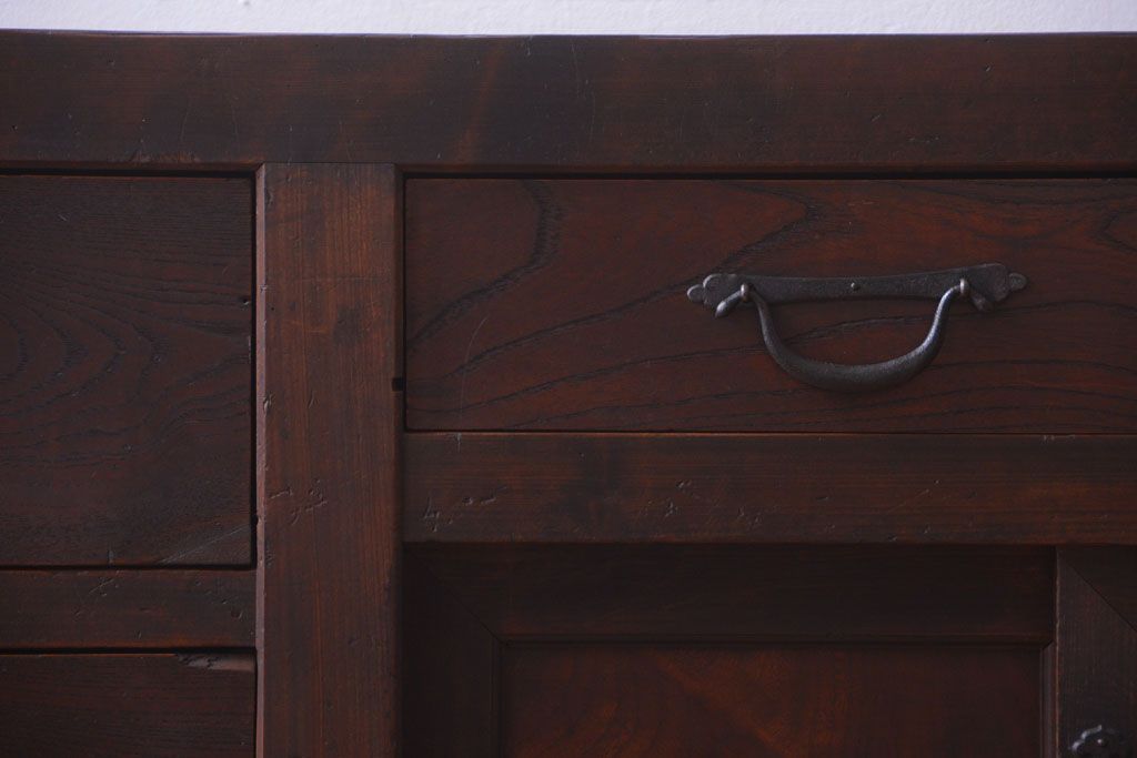 アンティーク家具　古民具・骨董　大きな収納箪笥サイドボード(水屋箪笥)