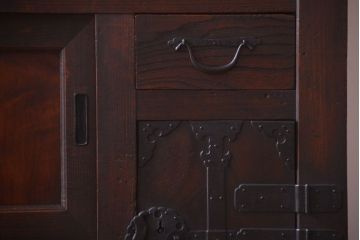 アンティーク家具　古民具・骨董　大きな収納箪笥サイドボード(水屋箪笥)