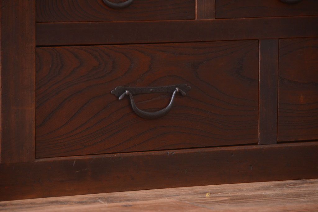 アンティーク家具　古民具・骨董　大きな収納箪笥サイドボード(水屋箪笥)