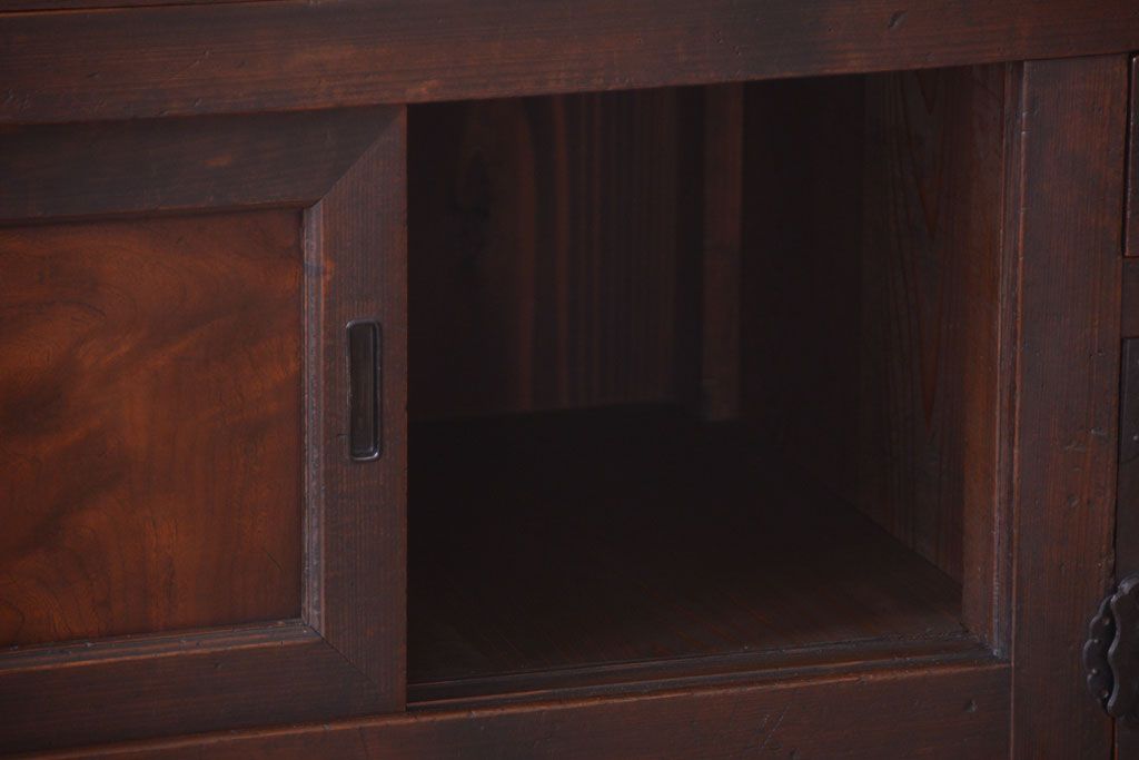 アンティーク家具　古民具・骨董　大きな収納箪笥サイドボード(水屋箪笥)