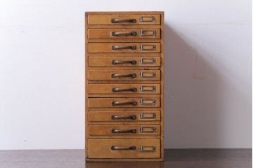 レトロ家具　昭和レトロ　ネームプレート付き!小物収納に便利なアンティーク小引き出し