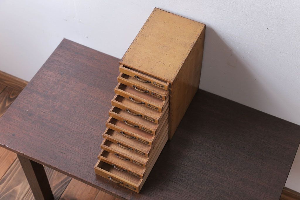 レトロ家具　昭和レトロ　ネームプレート付き!小物収納に便利なアンティーク小引き出し