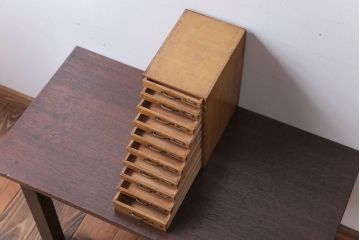 レトロ家具　昭和レトロ　ネームプレート付き!小物収納に便利なアンティーク小引き出し