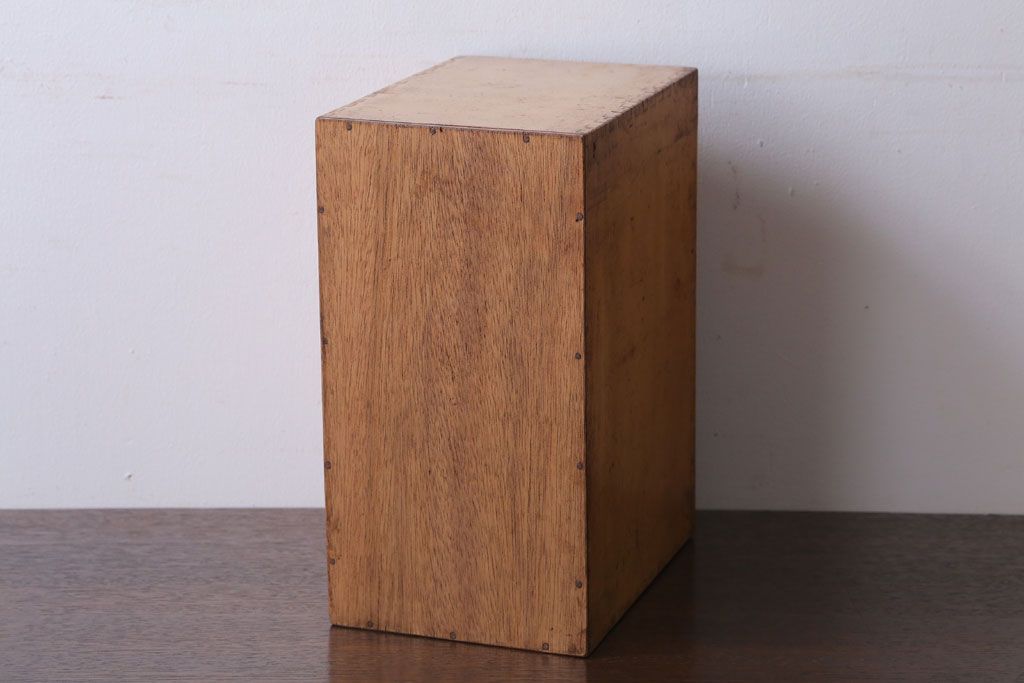 レトロ家具　昭和レトロ　ネームプレート付き!小物収納に便利なアンティーク小引き出し