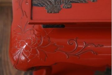 アンティーク雑貨　中国?古い朱漆木製花台(彫刻・堆朱・蒔絵)