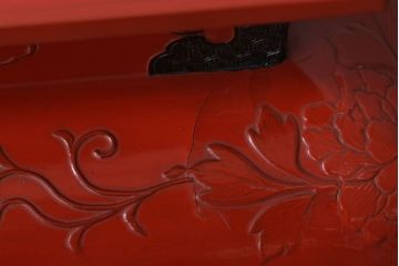 アンティーク雑貨　中国?古い朱漆木製花台(彫刻・堆朱・蒔絵)