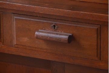 レトロ家具　和製アンティーク　モールガラス戸のレトロな食器棚(カップボード)