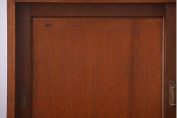 レトロ家具　和製アンティーク　モールガラス戸のレトロな食器棚(カップボード)