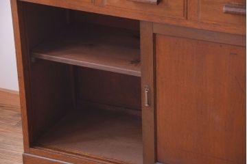 レトロ家具　和製アンティーク　モールガラス戸のレトロな食器棚(カップボード)
