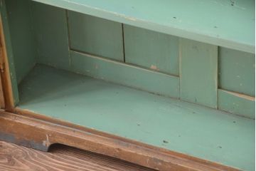 アンティーク家具　イギリスアンティーク　オリジナルペイント!カーテン付きブックケース(キャビネット)