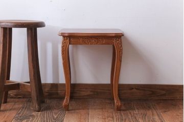 中古　イタリア製 高級感あふれる小さなサイドテーブル