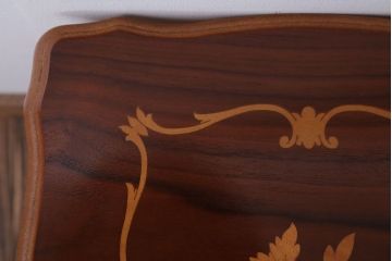 中古　イタリア製 高級感あふれる小さなサイドテーブル