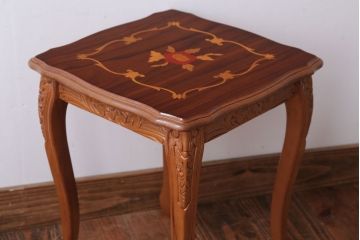 中古　イタリア製 高級感あふれる小さなサイドテーブル