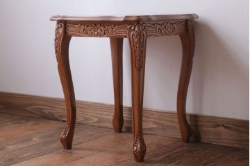 中古　イタリア製 高級感あふれる小さなサイドテーブル