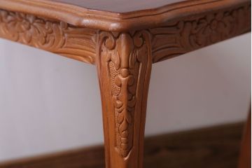 中古　イタリア製 高級感あふれる小さなサイドテーブル