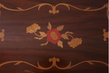 中古　イタリア製 高級感あふれるサイドテーブル