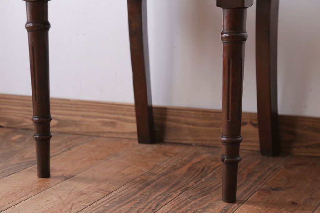 アンティーク家具　和製アンティーク　大正ロマンスタイルの上質なチェア