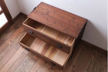 アンティーク家具　和製アンティーク　桐材製!鉄脚付き衣装箪笥ローボード(2)