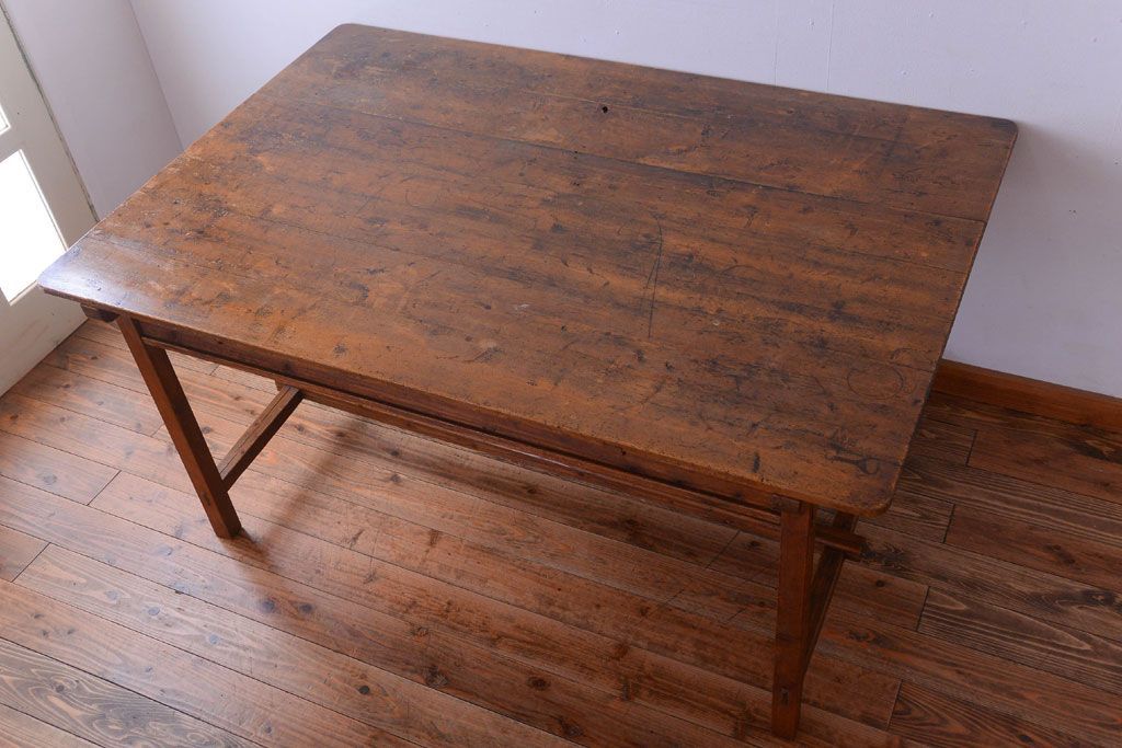 アンティーク家具　和製アンティーク　古い木の素朴なダイニングテーブル