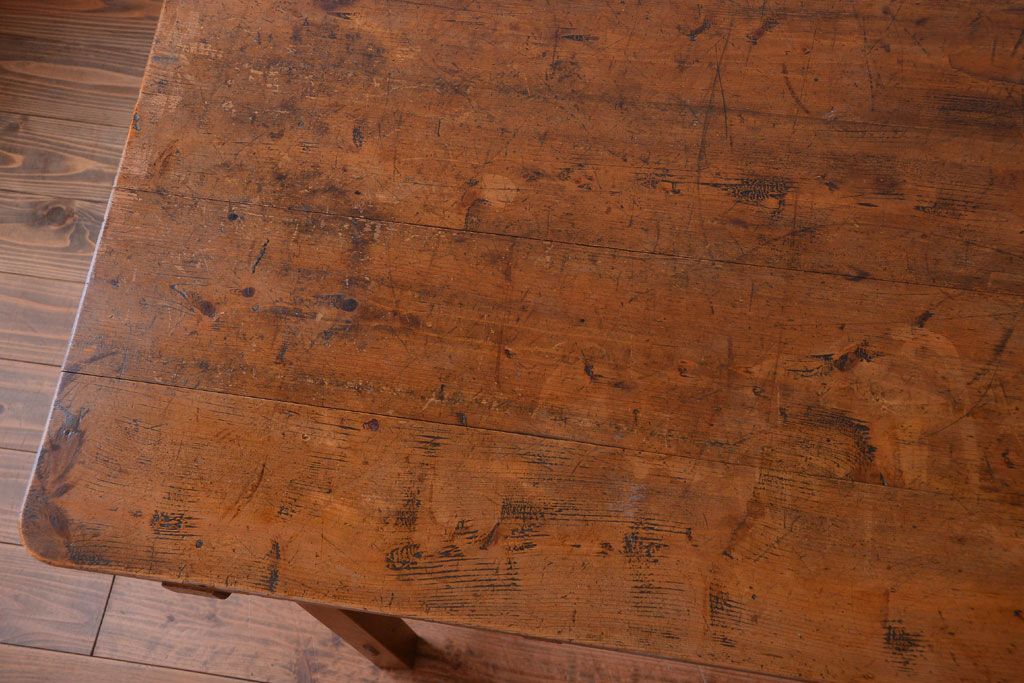 アンティーク家具　和製アンティーク　古い木の素朴なダイニングテーブル