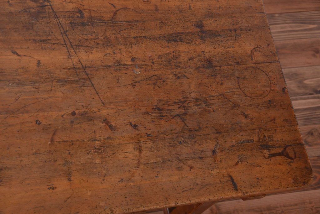 アンティーク家具　和製アンティーク　古い木の素朴なダイニングテーブル