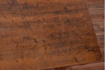 アンティーク家具　和製アンティーク　古い木の素朴なダイニングテーブル