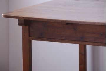 アンティーク家具　和製アンティーク　古い木の素朴なダイニングテーブル