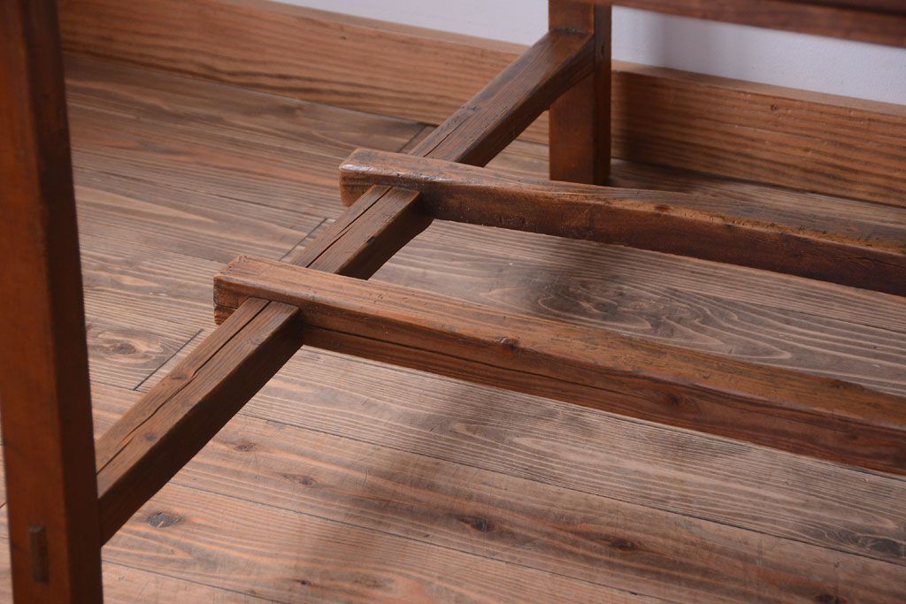 アンティーク家具　和製アンティーク　古い木の素朴なダイニングテーブル