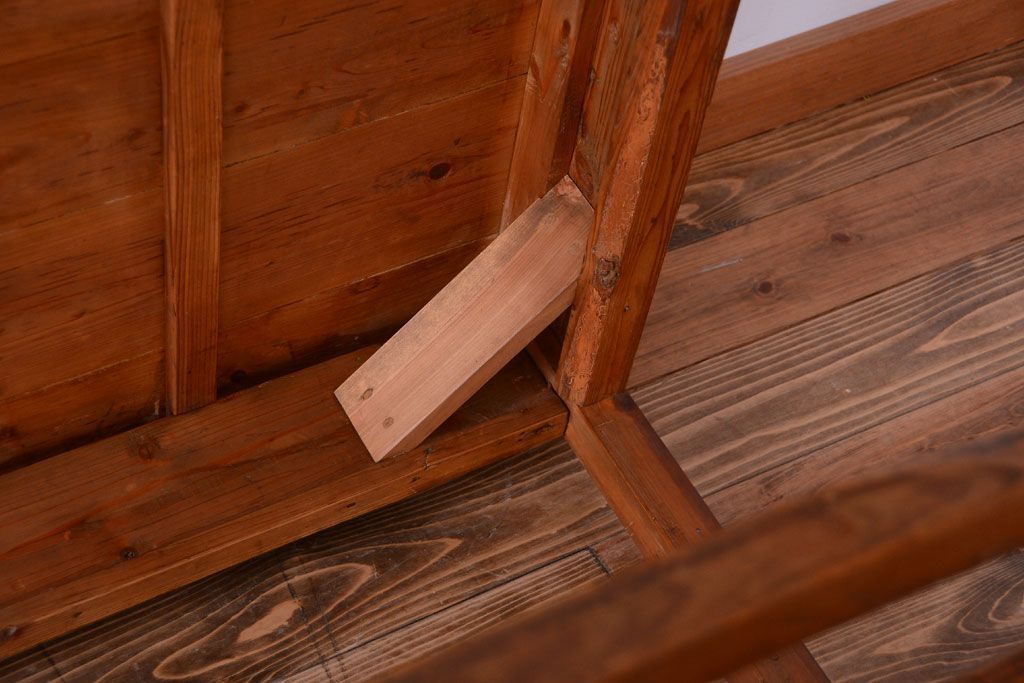 アンティーク家具　和製アンティーク　古い木の素朴なダイニングテーブル