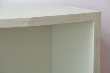 アンティーク家具　アンティークペイント　変わり型!爽やかな飾り棚