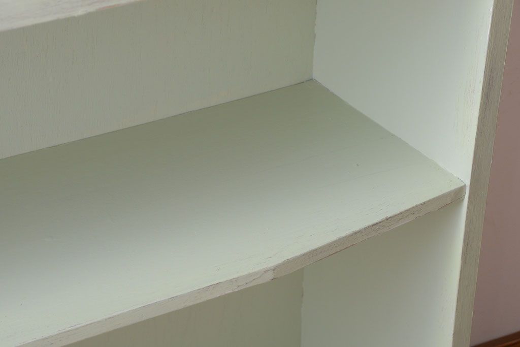 アンティーク家具　アンティークペイント　変わり型!爽やかな飾り棚