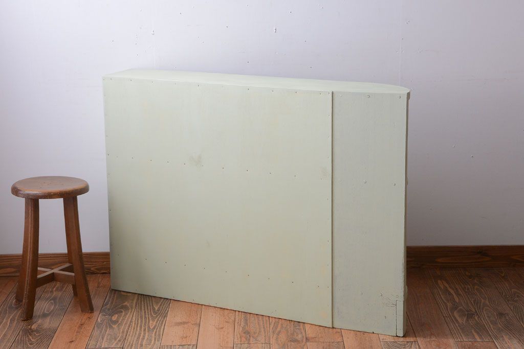 アンティーク家具　アンティークペイント　変わり型!爽やかな飾り棚