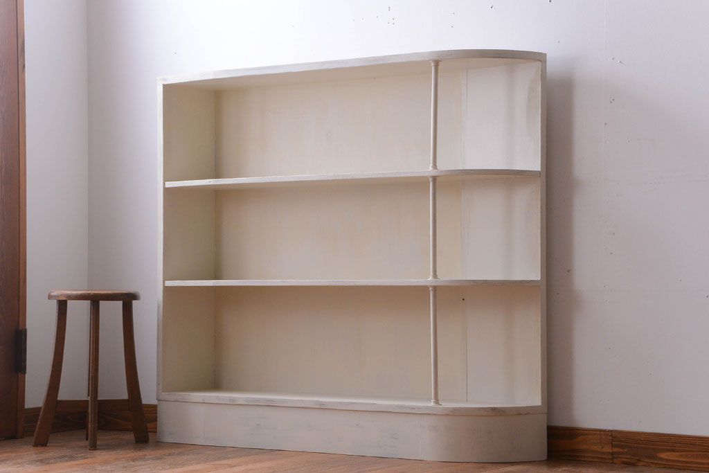 アンティーク家具　アンティークペイント　変わり型!清潔感のある飾り棚