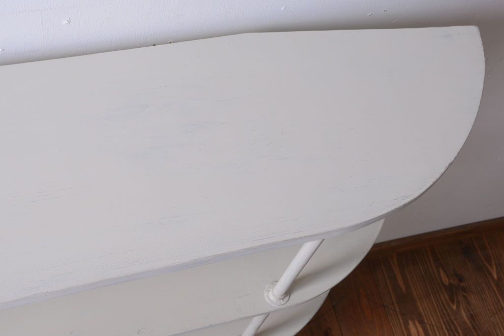 アンティーク家具　アンティークペイント　変わり型!清潔感のある飾り棚