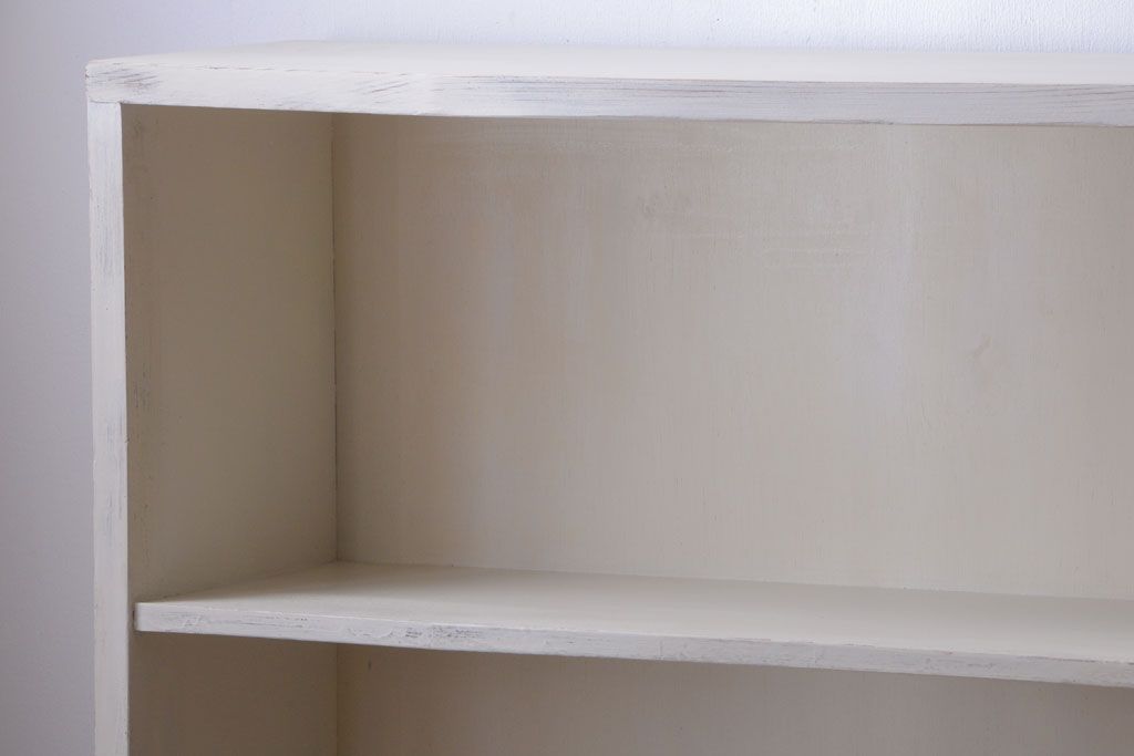 アンティーク家具　アンティークペイント　変わり型!清潔感のある飾り棚