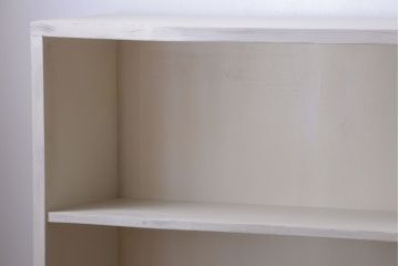 アンティーク家具　アンティークペイント　変わり型!清潔感のある飾り棚