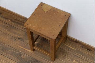 レトロ家具　昭和レトロ　古い学校の木製角スツール(3)