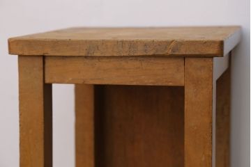 ヴィンテージ家具　ビンテージ　古い木のレトロな角スツール(3)