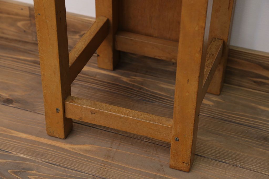 ヴィンテージ家具　ビンテージ　古い木のレトロな角スツール(3)