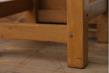 ヴィンテージ家具　ビンテージ　古い木のレトロな角スツール(3)