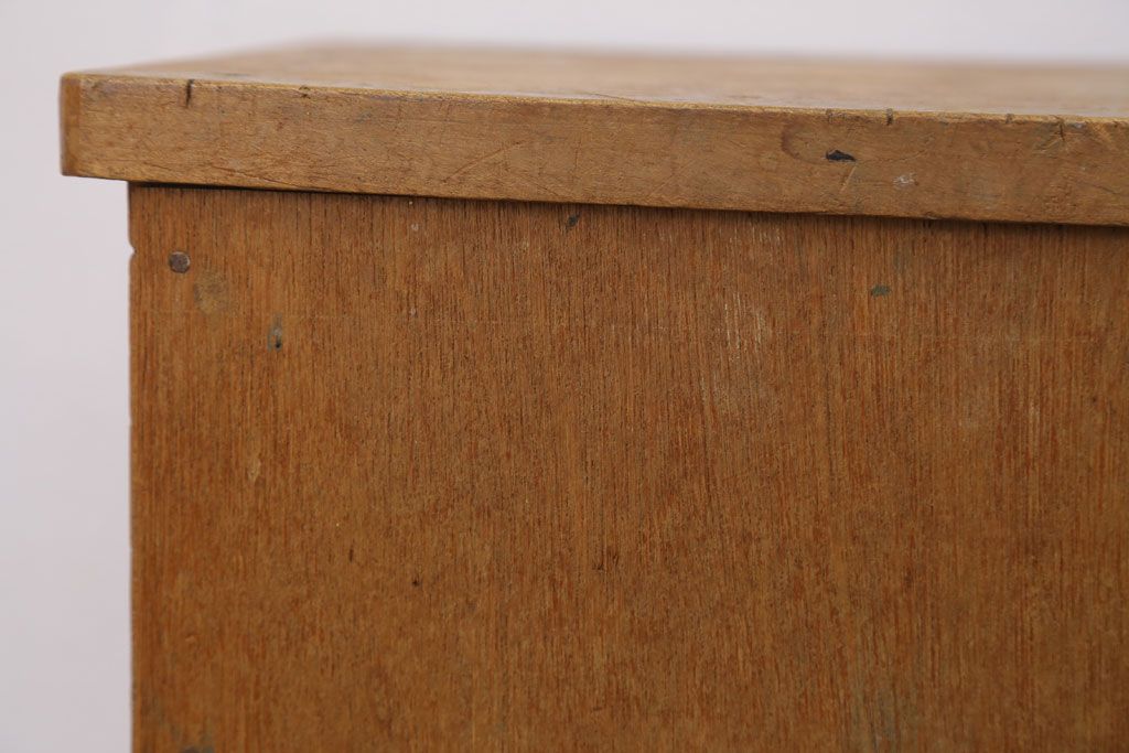 ヴィンテージ家具　ビンテージ　古い木のレトロな角スツール(3)