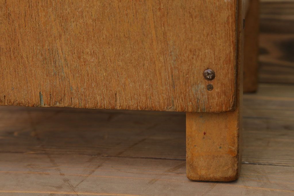 ヴィンテージ家具　ビンテージ　古い木のレトロな角スツール(3)