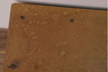 レトロ家具　昭和レトロ　古い木のノスタルジックな角スツール(1)