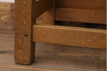 レトロ家具　昭和レトロ　古い木のノスタルジックな角スツール(1)