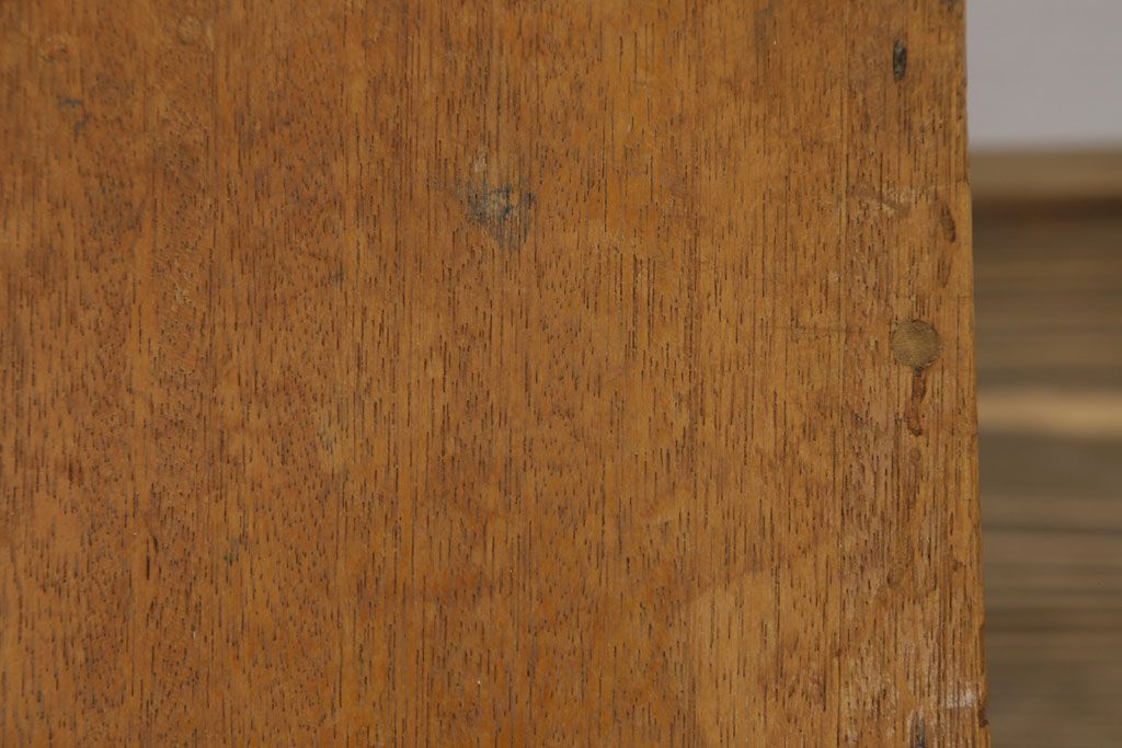 レトロ家具　昭和レトロ　古い学校の小さな木製角スツール(1)