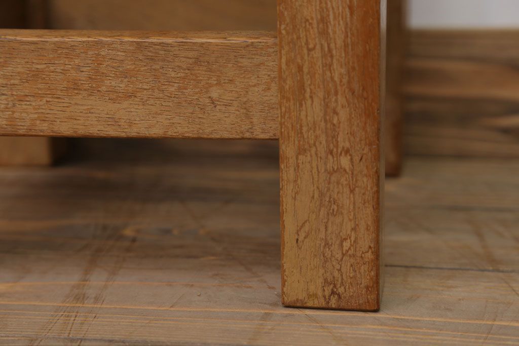 レトロ家具　昭和レトロ　古い学校の小さな木製角スツール(2)